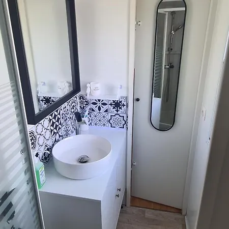 Mobil-Home Agde مكان تخييم